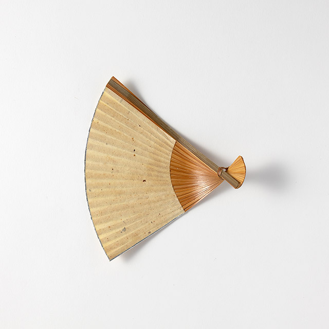 竹和紙張り扇形銘々皿 白