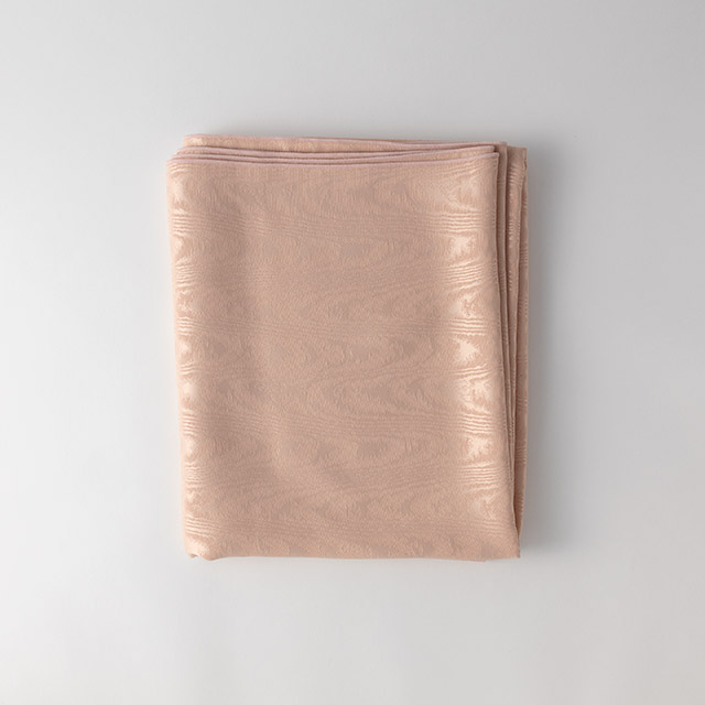 テーブルクロス 淡ピンク艶あり