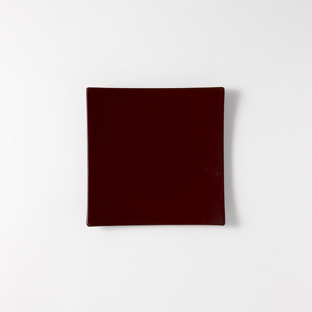 朱モダン皿　15×15