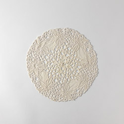 テーブルマット　丸30cm　べージュ