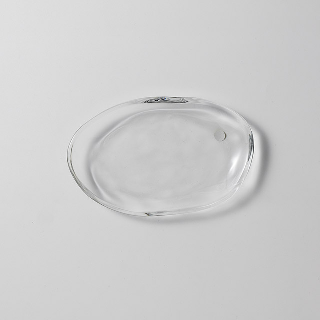 手ひねり　変形楕円小皿