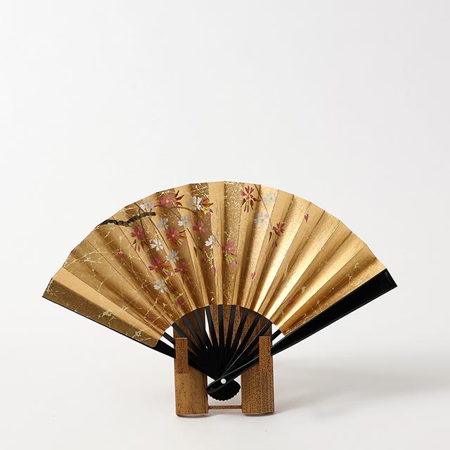 茶扇　金地（ピンク花）銀（白にピンクの花）