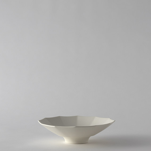 スエトシヒロ　12角鉢白18cm