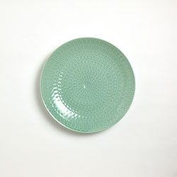 青磁菊の紋　37cm丸皿