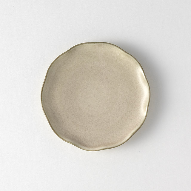 イワオトナリテ　フリルプレート14cm　灰緑