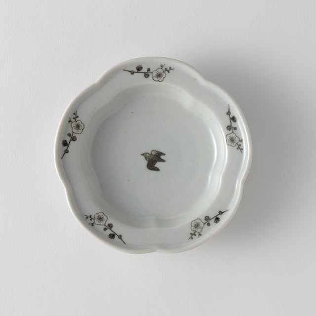 梅花4寸皿　染付茶