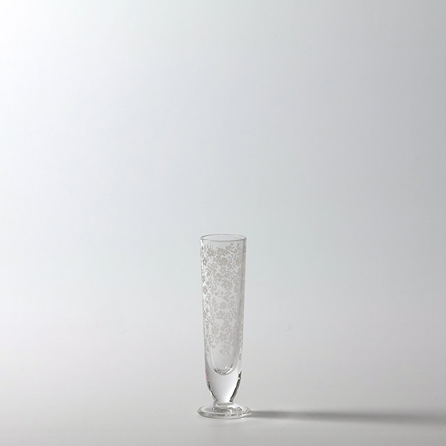 ガラス　白い花　一輪挿し